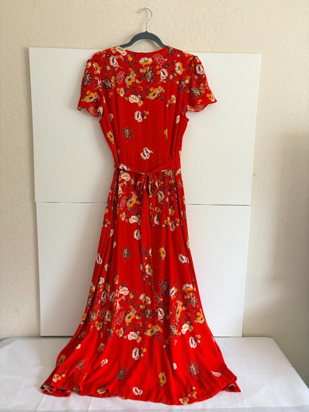 Free People Women's Red Floral Jess Wrap Maxi Boho Viscose Tulip Sleeve Dress L